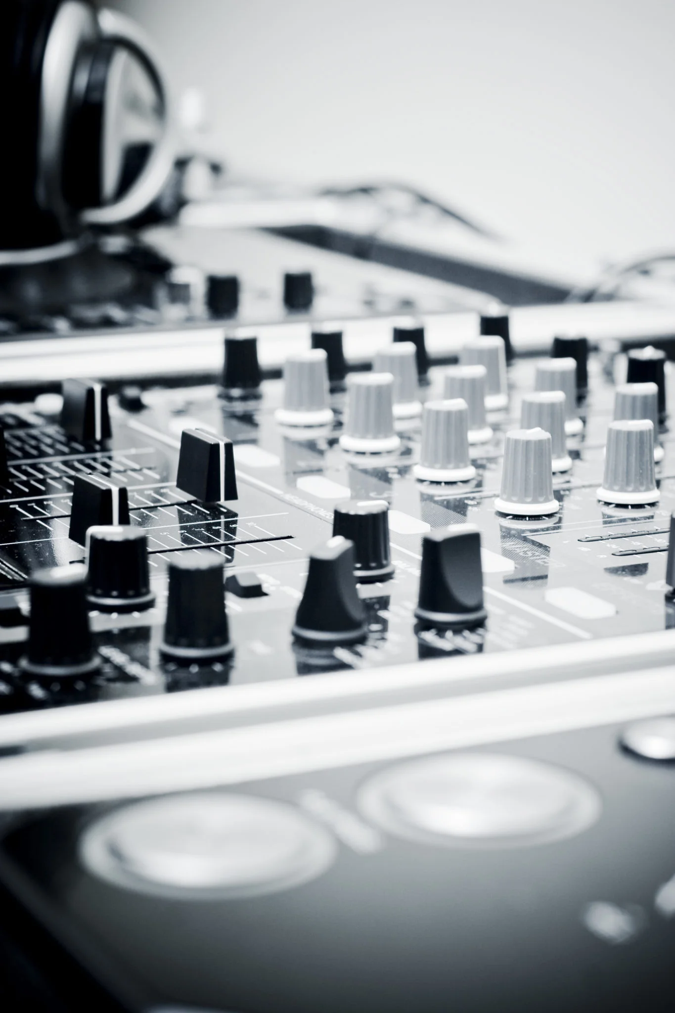 How to your DJ Mix with your laptop - Become a DJ
