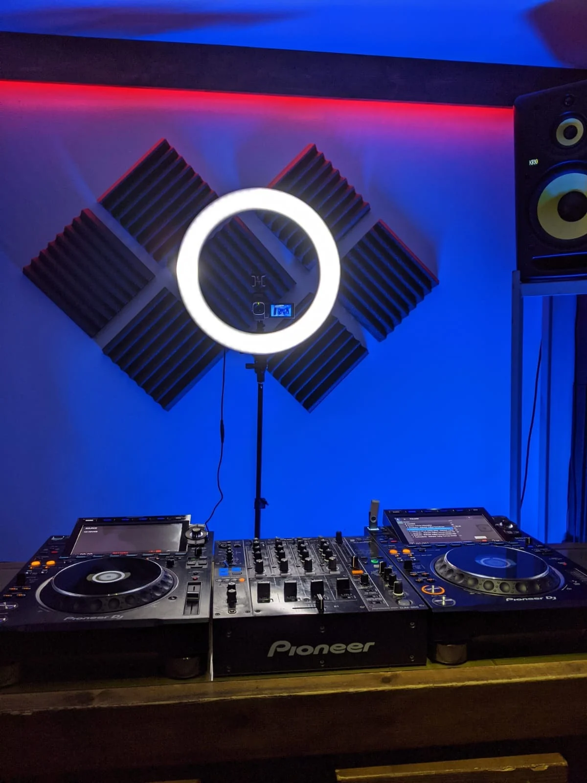 We offer video recording of your DJ